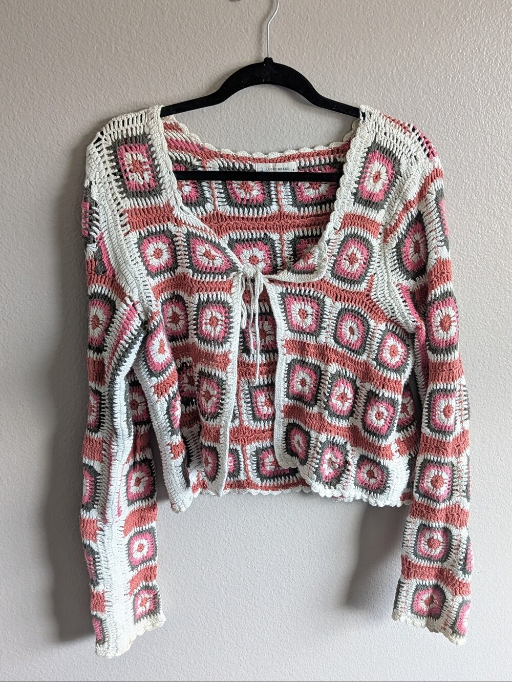 Lucky Brand Crochet Granny Square Tie Front Cardigan Boho Pink Geo Cream Sz M